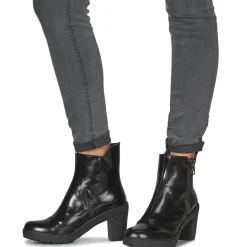 New Art - TRAVEL Noir