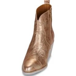 Hot Casta - DARA Goldmetal