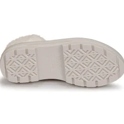 Hot Melissa - FLUFFY SNEAKER AD