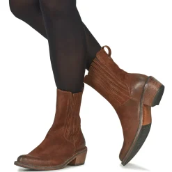 Online Moma - DALLAS D Marron