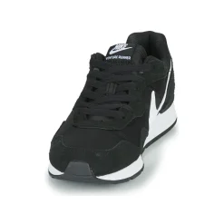 New Nike - VENTURE RUNNER