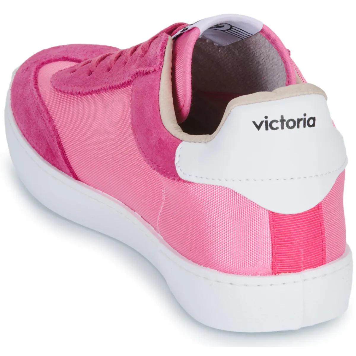 Outlet Victoria - BERLIN SERRAJE & NYLON