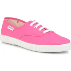 New Victoria - Classic Fuschia